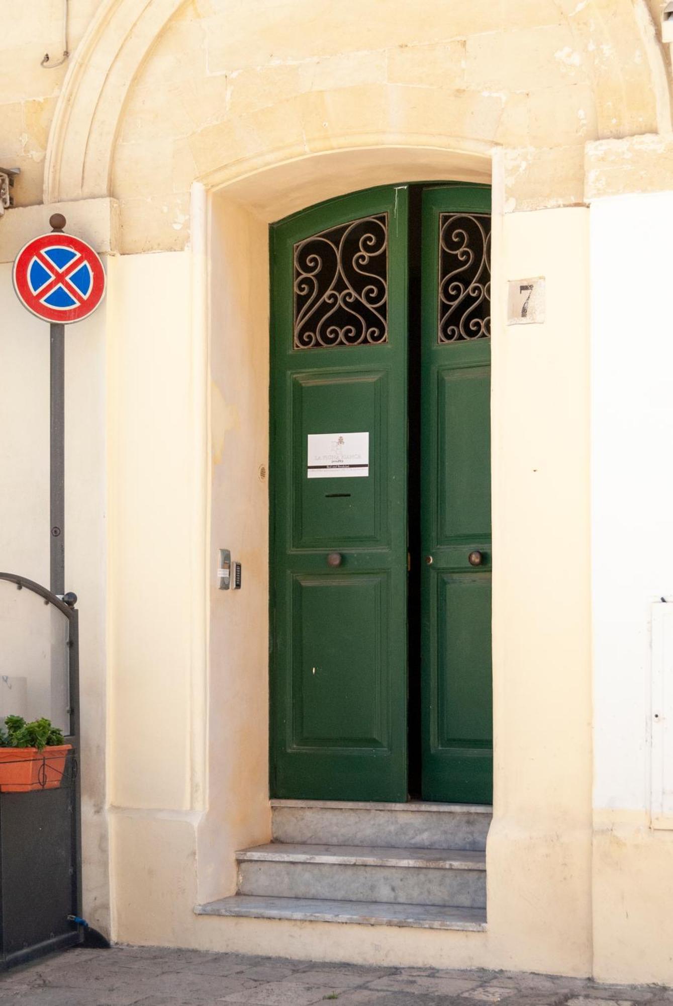 La Pigna Bianca Suites Lecce Exterior photo